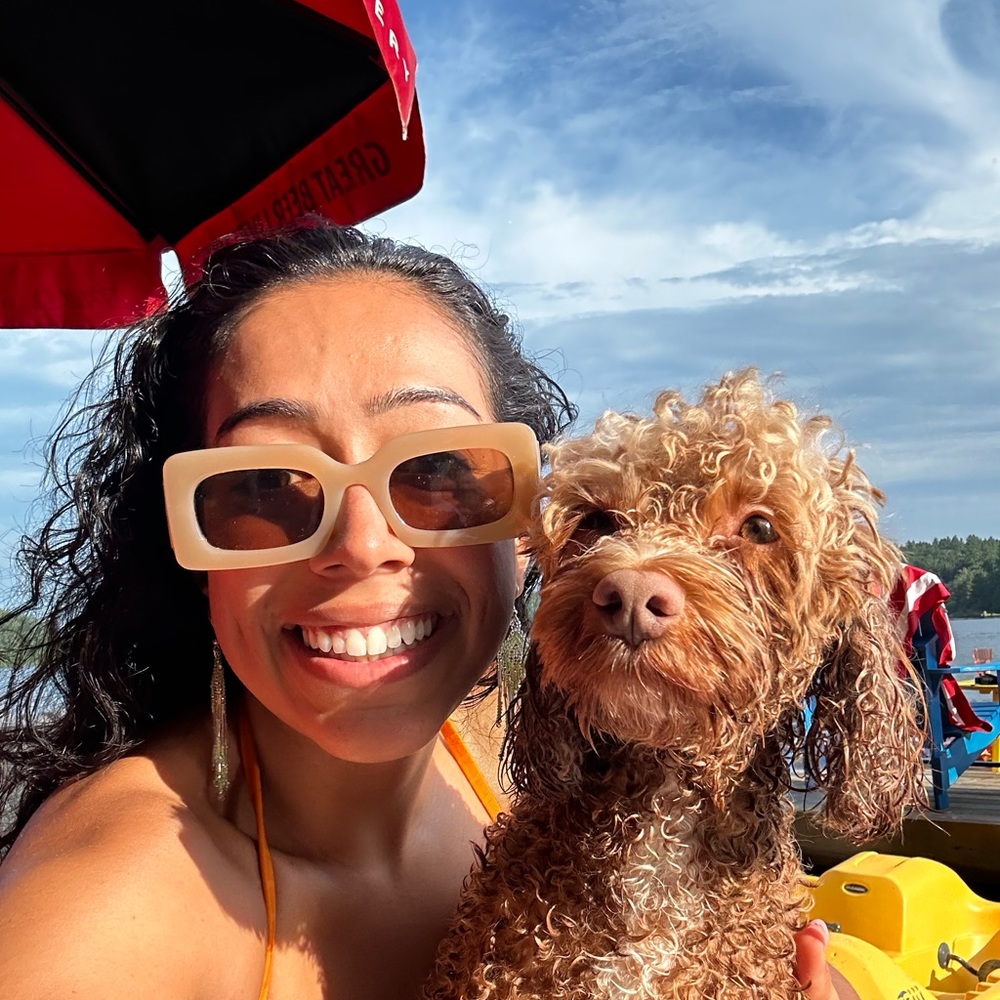 Meet your Posher, Monica